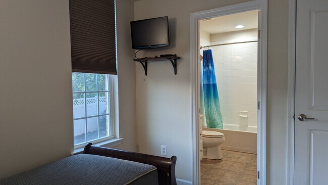 Building Photo - 4500 Fait Ave