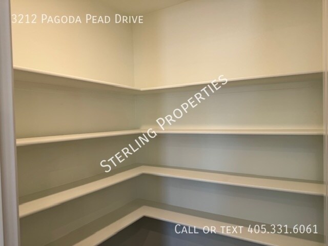 Building Photo - 3212 Pagoda Pead Dr