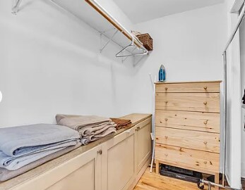 Building Photo - 2626 N Sawyer Ave