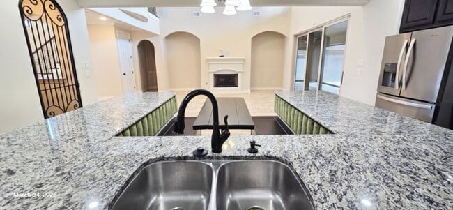 Building Photo - 127 Bridgewater