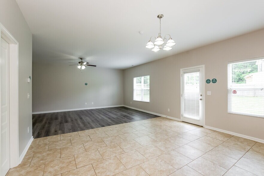 Building Photo - 10812 Maryanna Ct
