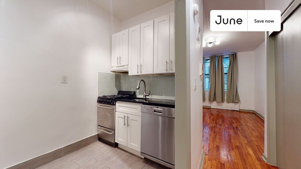 Building Photo - 334 E 90th St