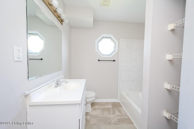 Building Photo - 6305 Leisure Ln