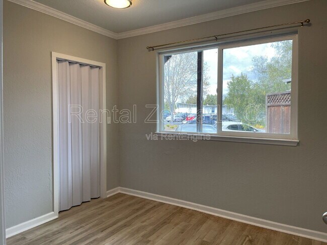 Building Photo - 343 Arlen Dr