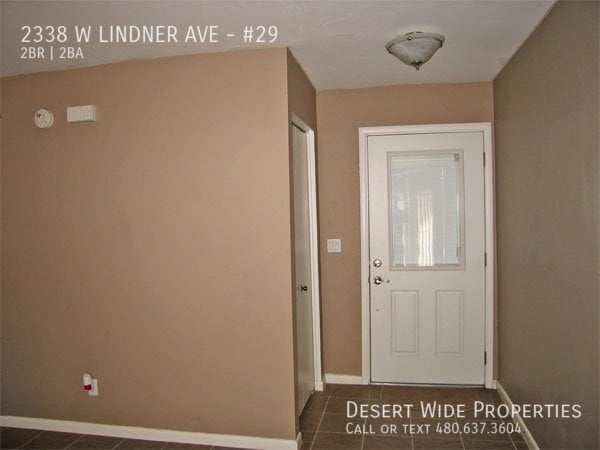 Building Photo - 2338 W Lindner Ave