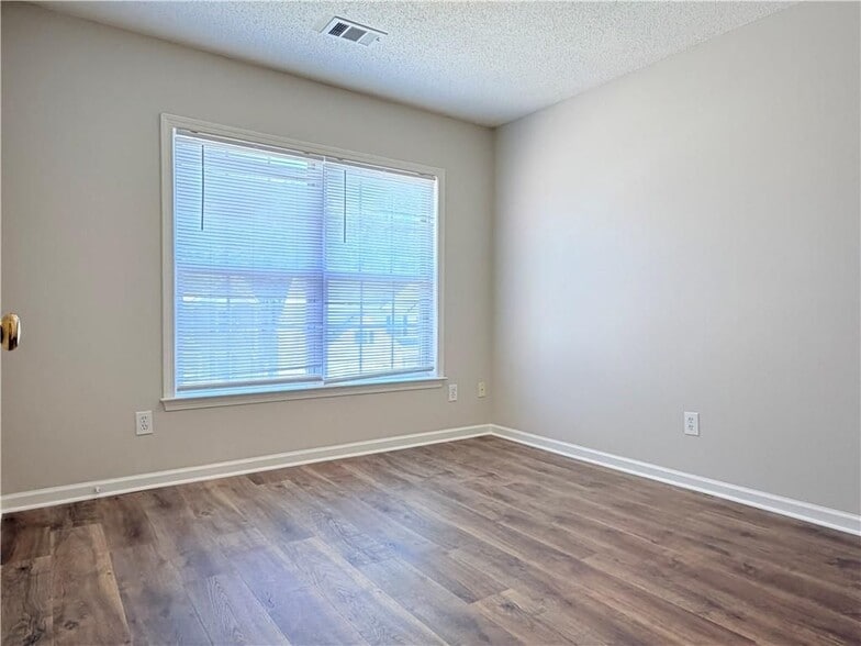 Building Photo - 3229 Davenport Park Ln