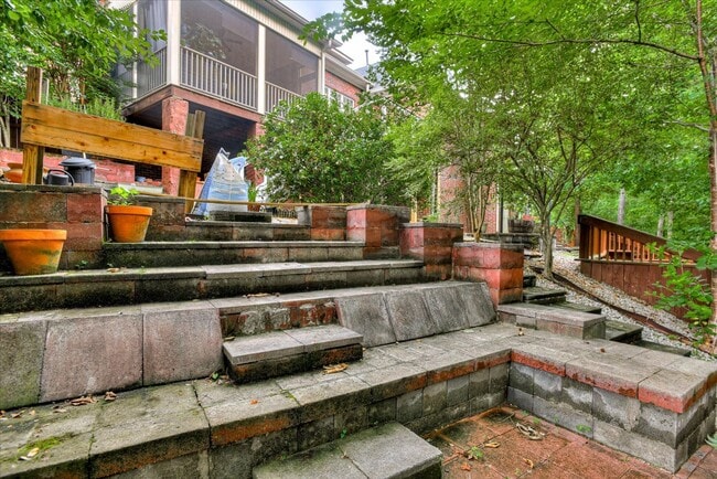 Building Photo - 5 bedroom/3.5 bathroom home in Evans with ...