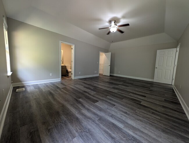 Building Photo - 1001 Nighthawk Ln