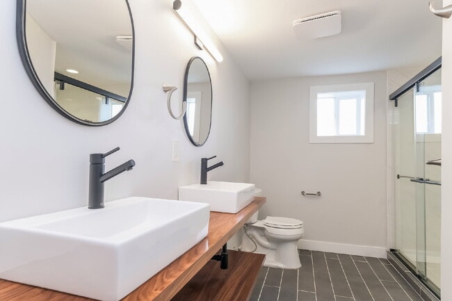 Building Photo - Stunning remodeled 4BD/3.5BA Seattle Craftsman with Solar, A/C & EV Charging for RENT- Available ...