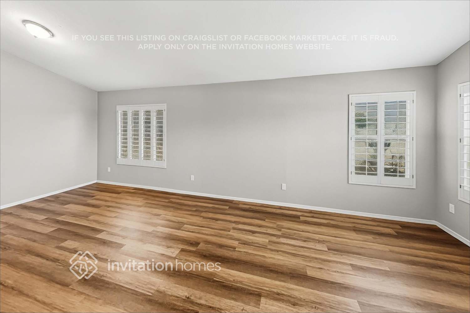 Building Photo - 7546 W Jenan Dr