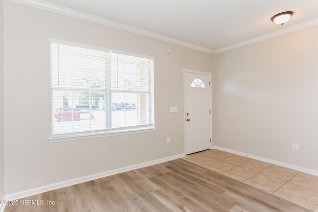 Building Photo - 11771 Alexandra Dr