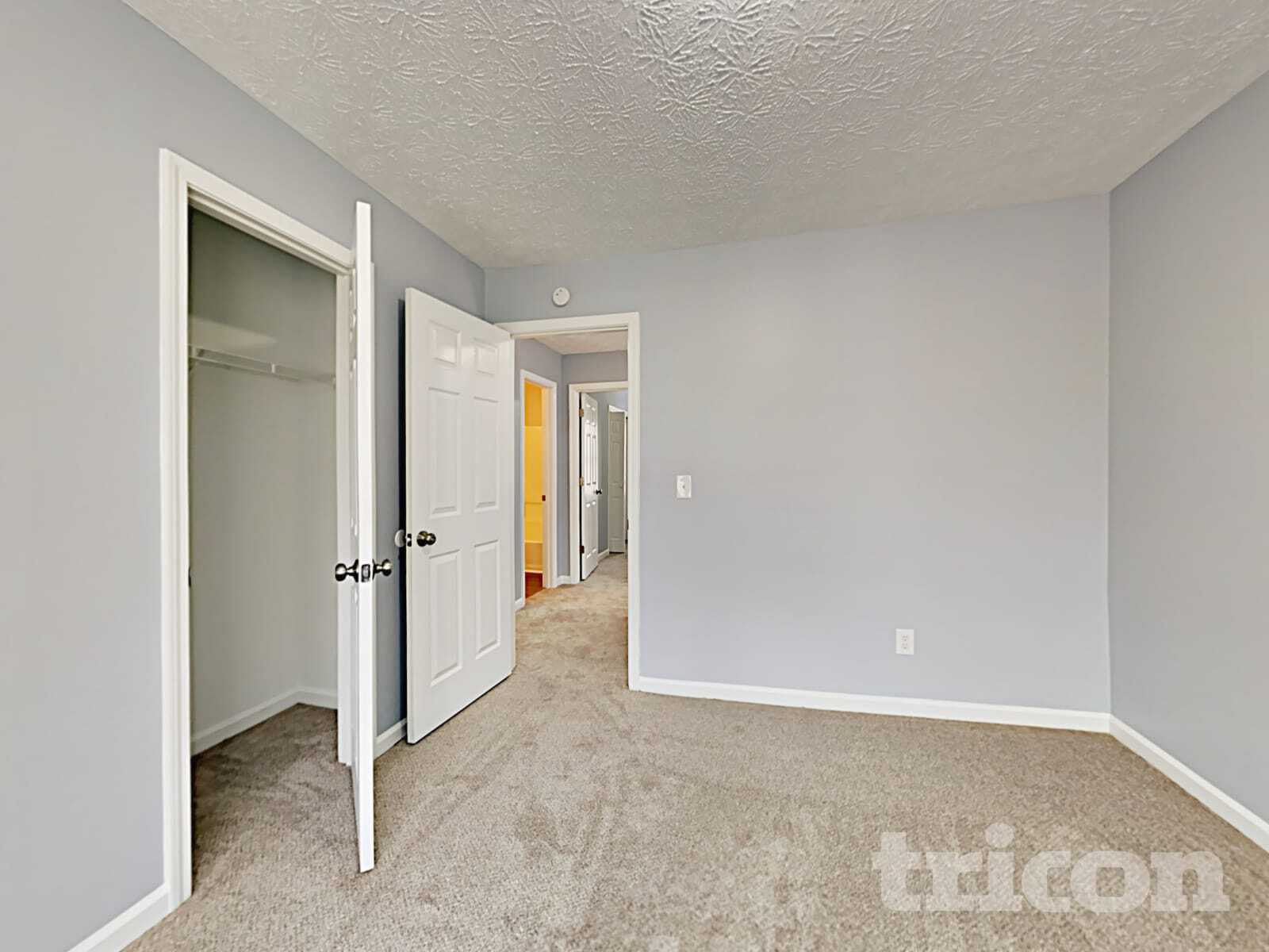 Building Photo - 313 Willow Bend Dr