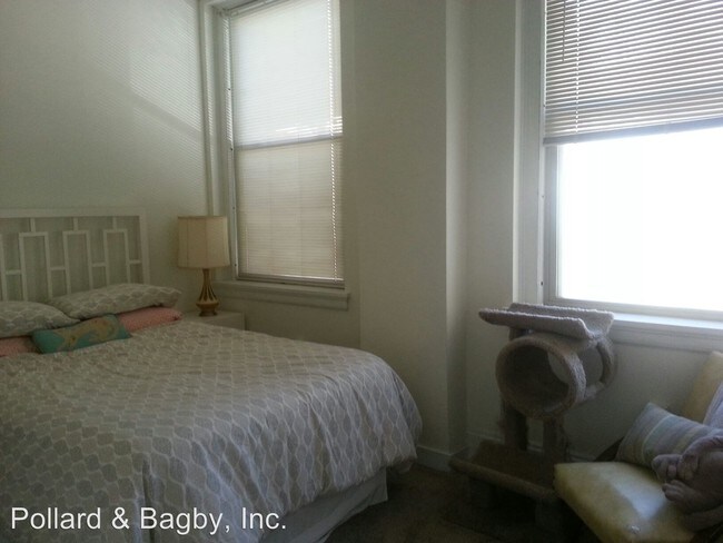 Building Photo - 415 E Grace St