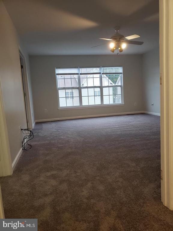 Building Photo - 43967 Peony Pl