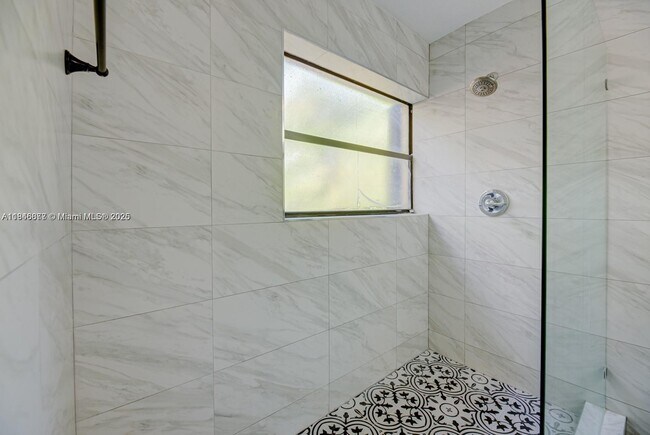 Building Photo - 9953 SW 147th Ct