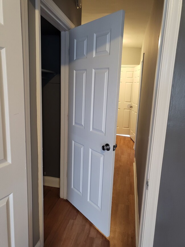 Building Photo - 1607 Cliftview Ave