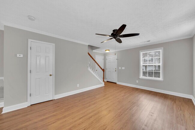 Building Photo - 225 Osmanthus Way