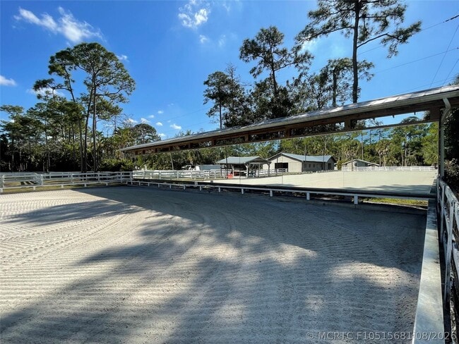 Building Photo - 2315 Deer Run Blvd