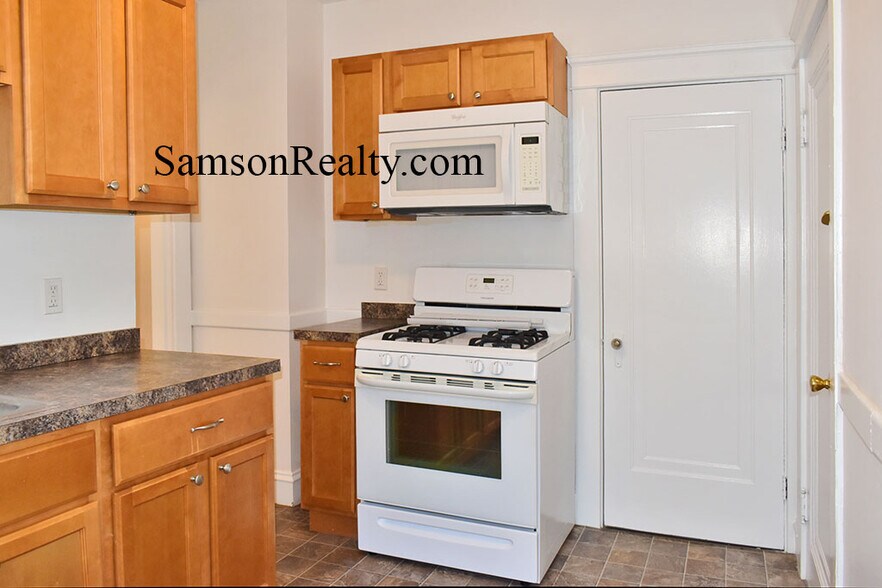 Building Photo - 90 Taft Ave