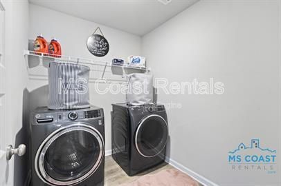 Building Photo - 9384 Cypress Lake Dr