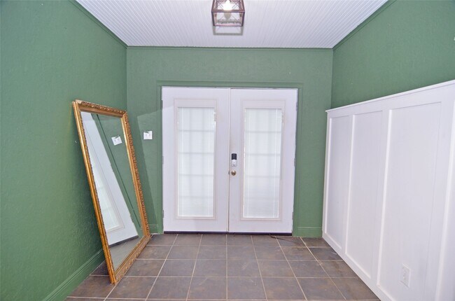 Building Photo - 11731 Bowie Dr