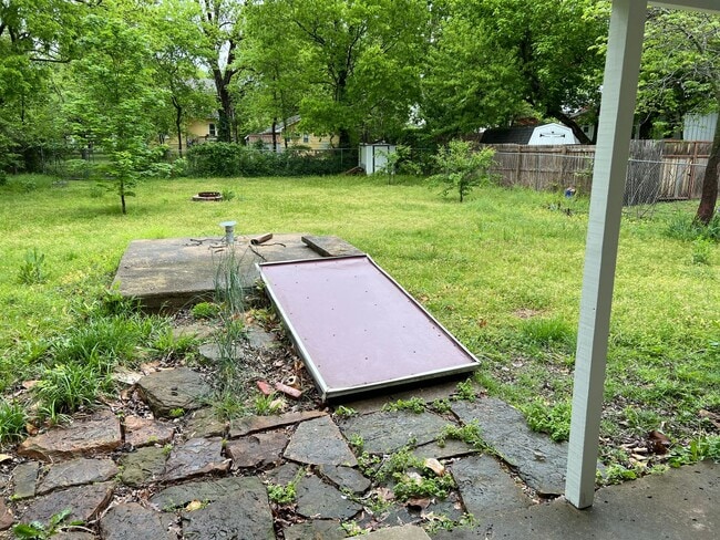 Building Photo - Charming 3 bed room 1 bath room