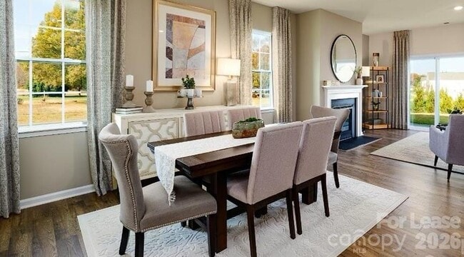 Building Photo - 1720 Vanderlyn St