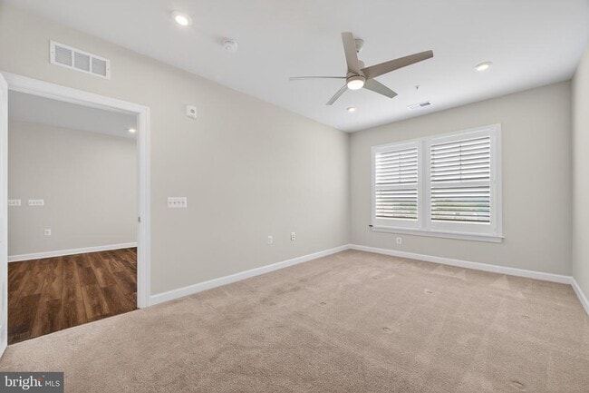 Building Photo - 21630 Hawksbill High Cir