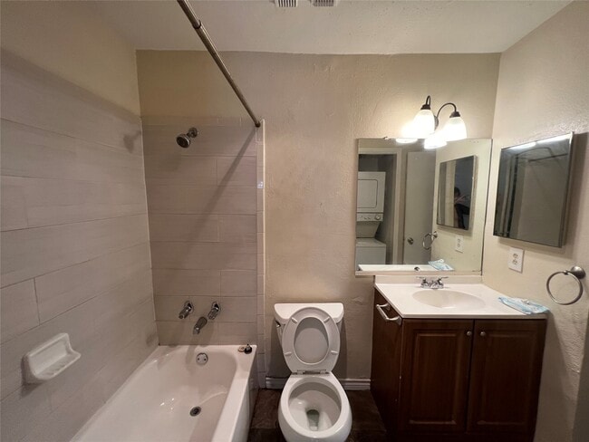 Building Photo - 10075 Westpark Dr