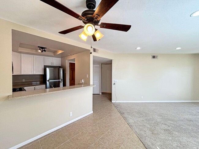 Building Photo - Upgraded 1B/1BA Condo in Spring Valley w/ ...