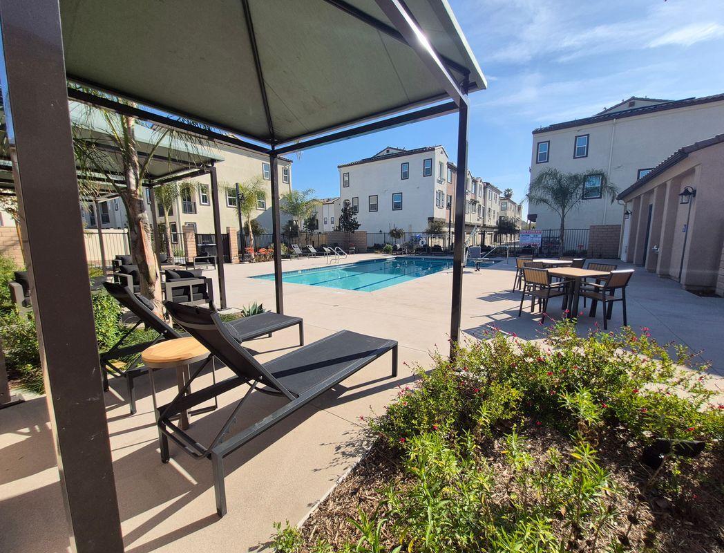 Building Photo - 2137 Cumberland