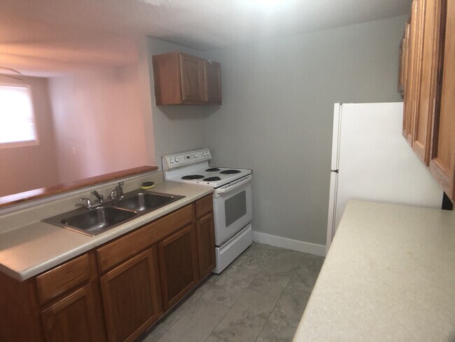 Building Photo - Hanahan Court