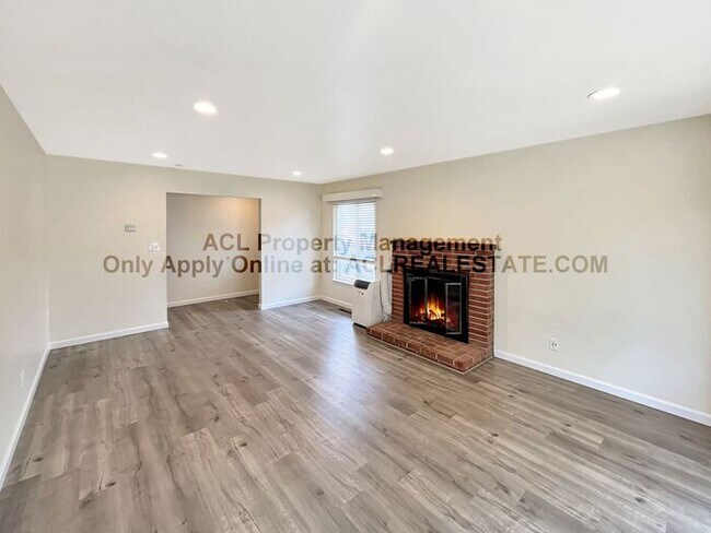 Building Photo - Bright 3-Bed, 2-Bath Hayward Hills Home wi...