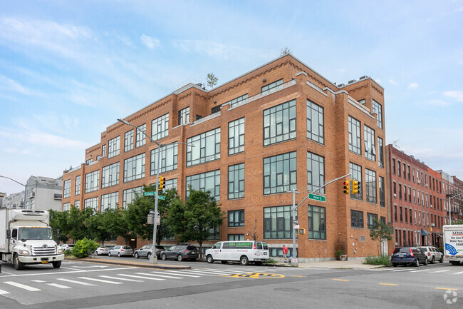 Primary Photo - Lofts 305