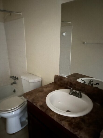 Building Photo - 240 Scandia Cir