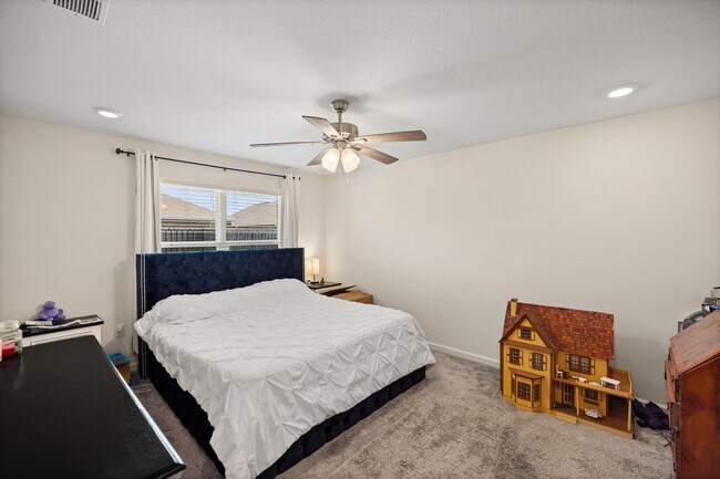 Building Photo - 1016 Limpkin St
