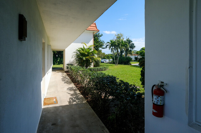 Building Photo - 1225 NW 21st St