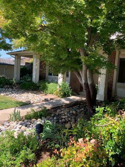 Building Photo - 1819 Yolanda Cir