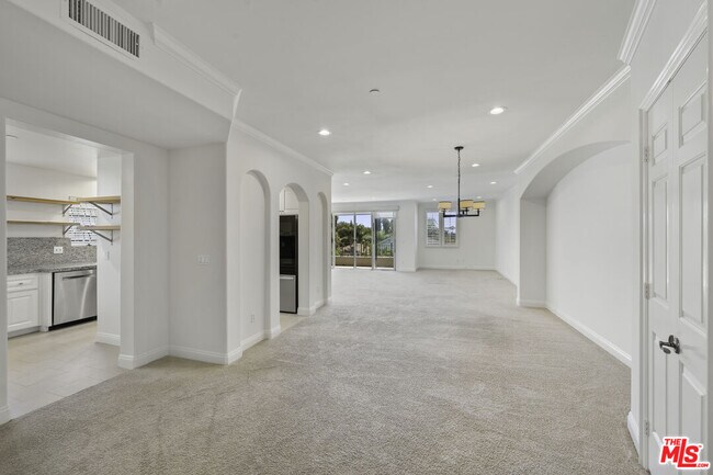 Building Photo - 1820 Benecia Ave