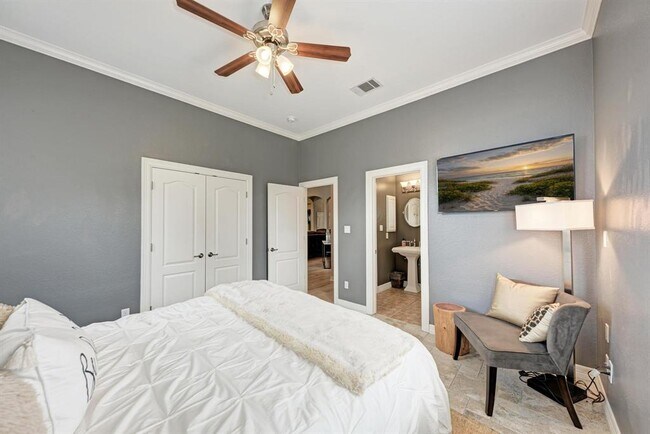 Building Photo - 545 Tom Sawyer Rd