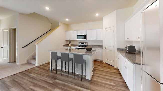 Building Photo - 6088 Mojave Dr