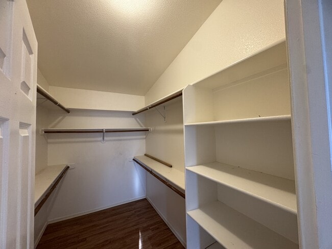 Building Photo - 2728 Southern Ave