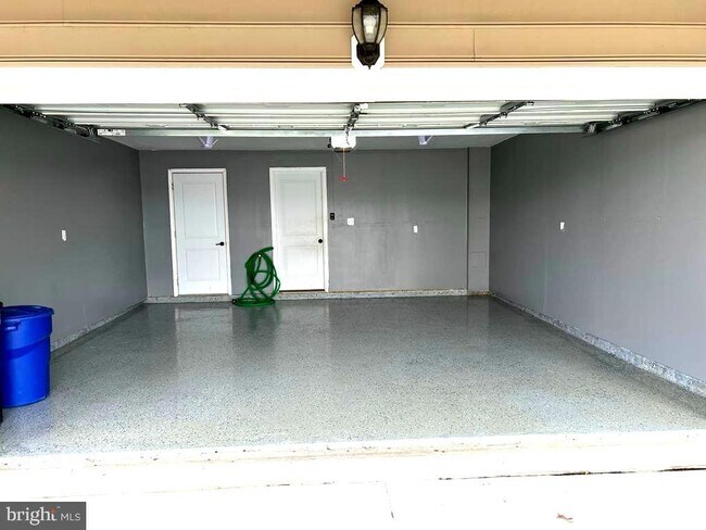 Building Photo - 9457 Virginia Jane Way