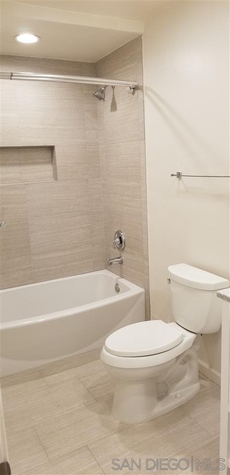 Building Photo - 3445 Bayonne Dr