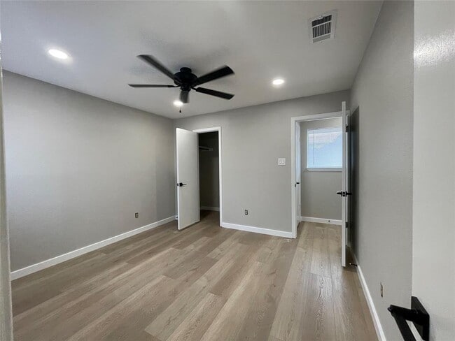 Building Photo - 8811 Cainwood Ln