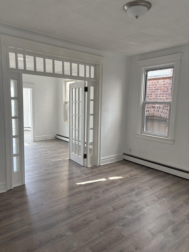 Building Photo - 222 66th St