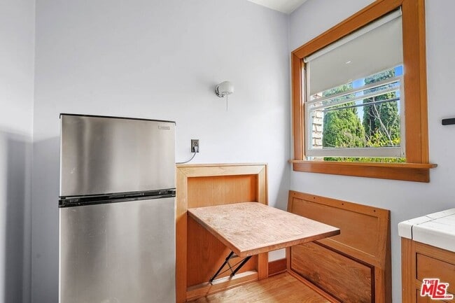 Building Photo - 5121 1/2 Eagle Rock Boulevard Unit B