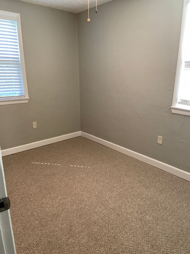 Building Photo - One level living! 3 bed 1 bath rancher in Glen Burnie.
