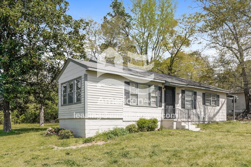 Building Photo - 2704 Alta Vista Ave