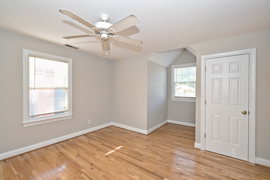 Building Photo - 1601 Wilmore Dr
